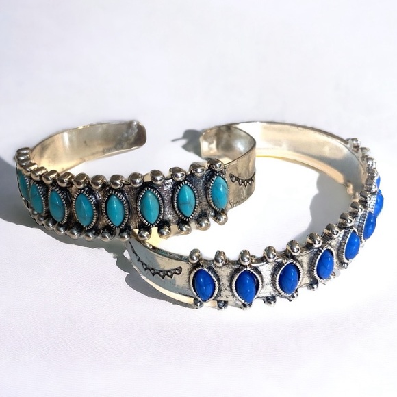 TIBETAN ETCHED SILVER BRACELET W/TURQUOISE /BLUE AGATE/ CORAL/OPAL STONES - Picture 3 of 12
